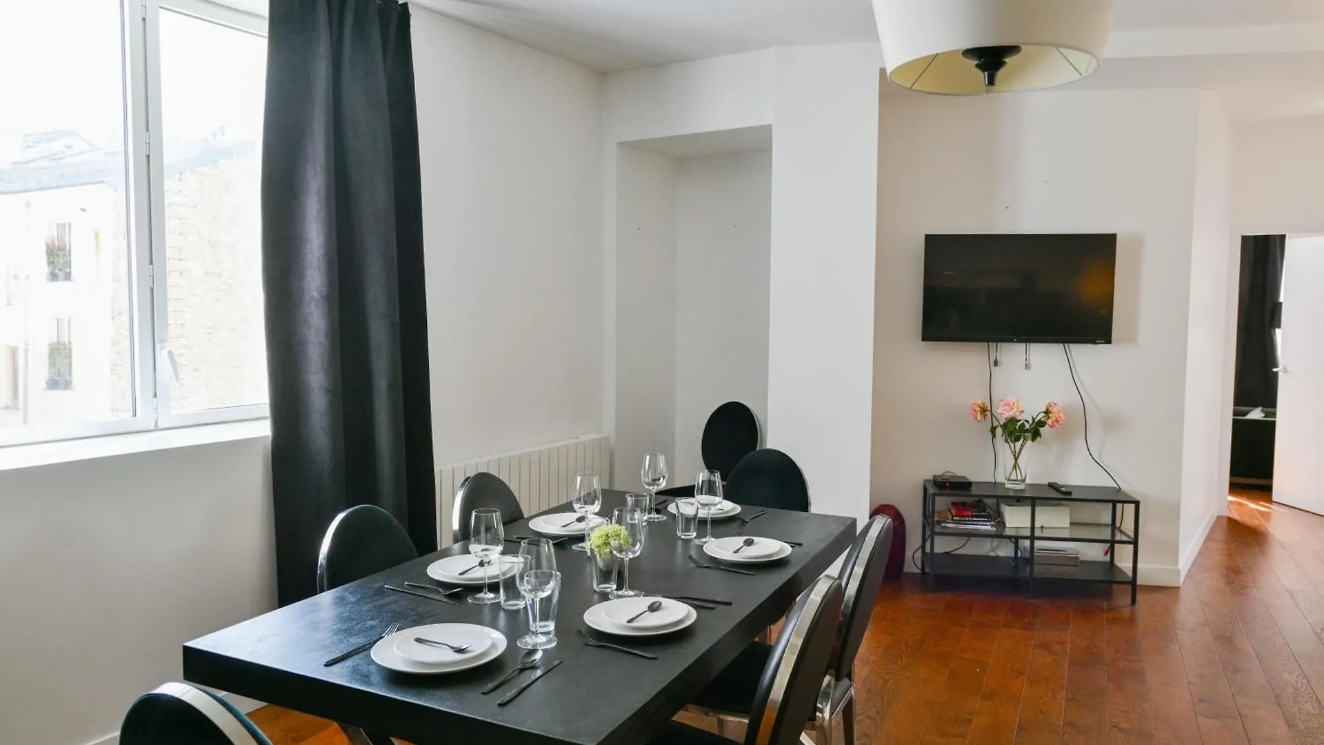 Apartamento Huge And Bright 4Bd For 10 Guests Sacre-Coeur París Francia