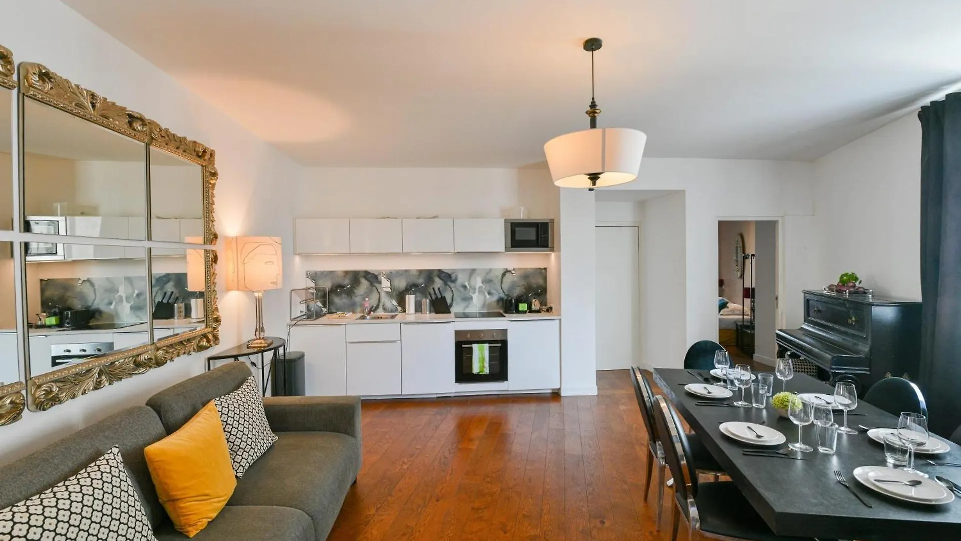 Huge And Bright 4Bd For 10 Guests Sacre-Coeur contacts
